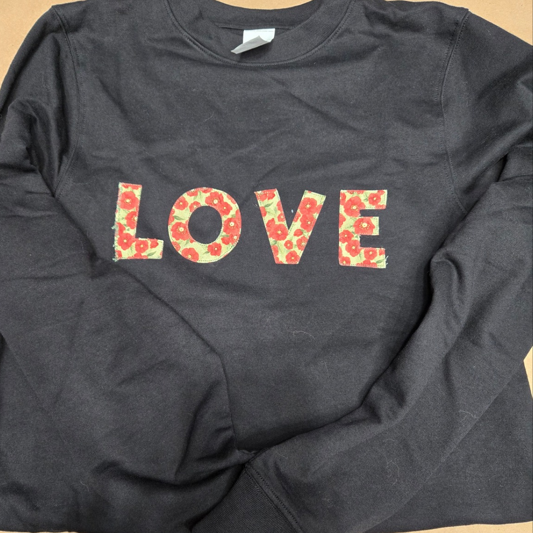 Love Sweatshirt S